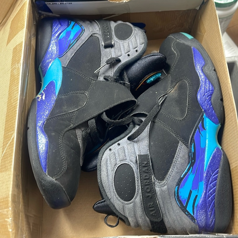 Jordan Aqua 8 size 10 used
